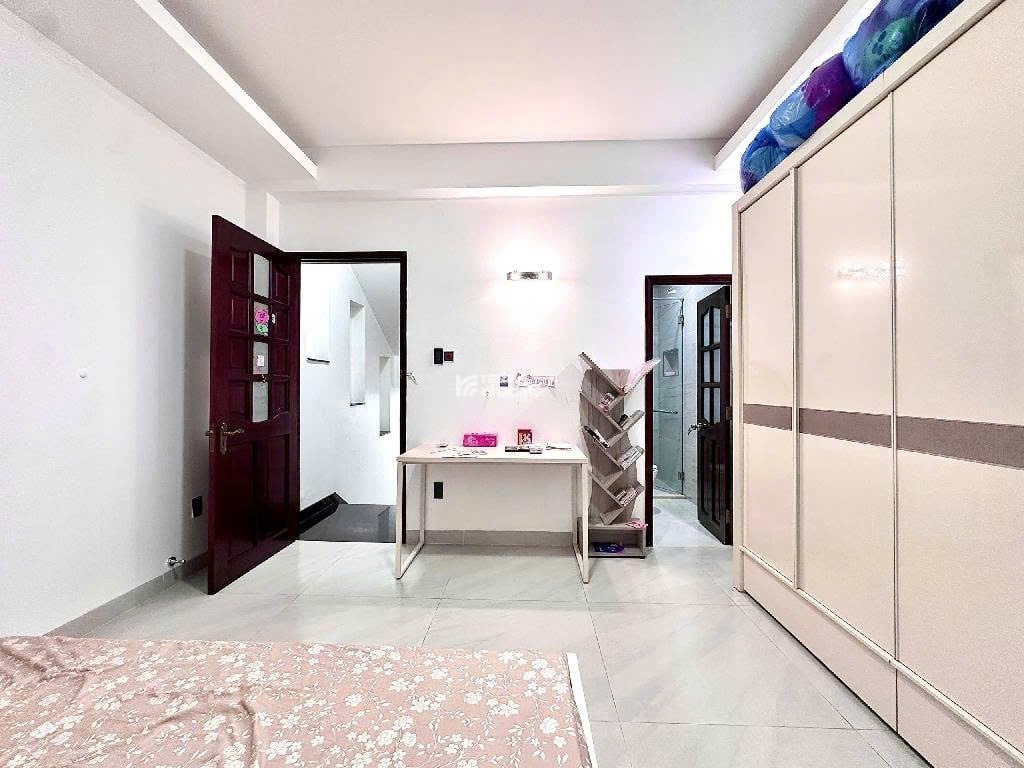 CHỢ PHẠM VĂN HAI - HẺM 7M - 5 TẦNG BTCT - KHU AN NINH DÂN TRÍ