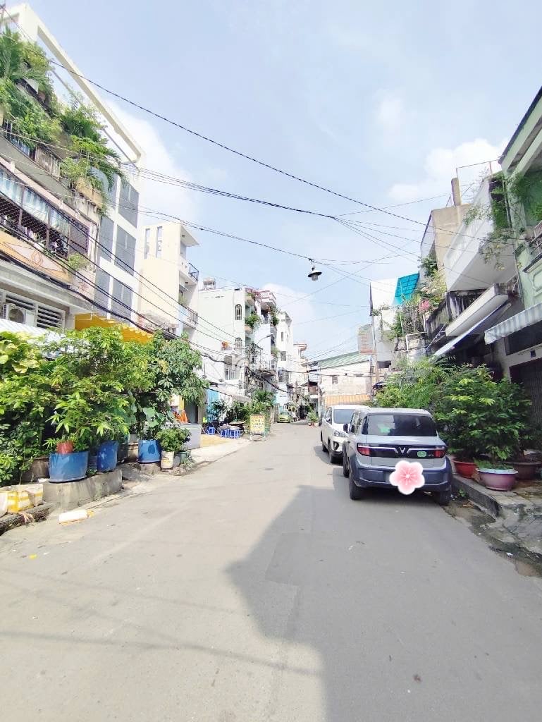 B.Á.N NHÀ Q11 HẺM XE TẢI 6M - NGAY HỒNG BÀNG - ĐƯỜNG 3/2 - ĐC XÂY 5 TẦNG - 30M2 - (4x8) 4T NHỈNH TL