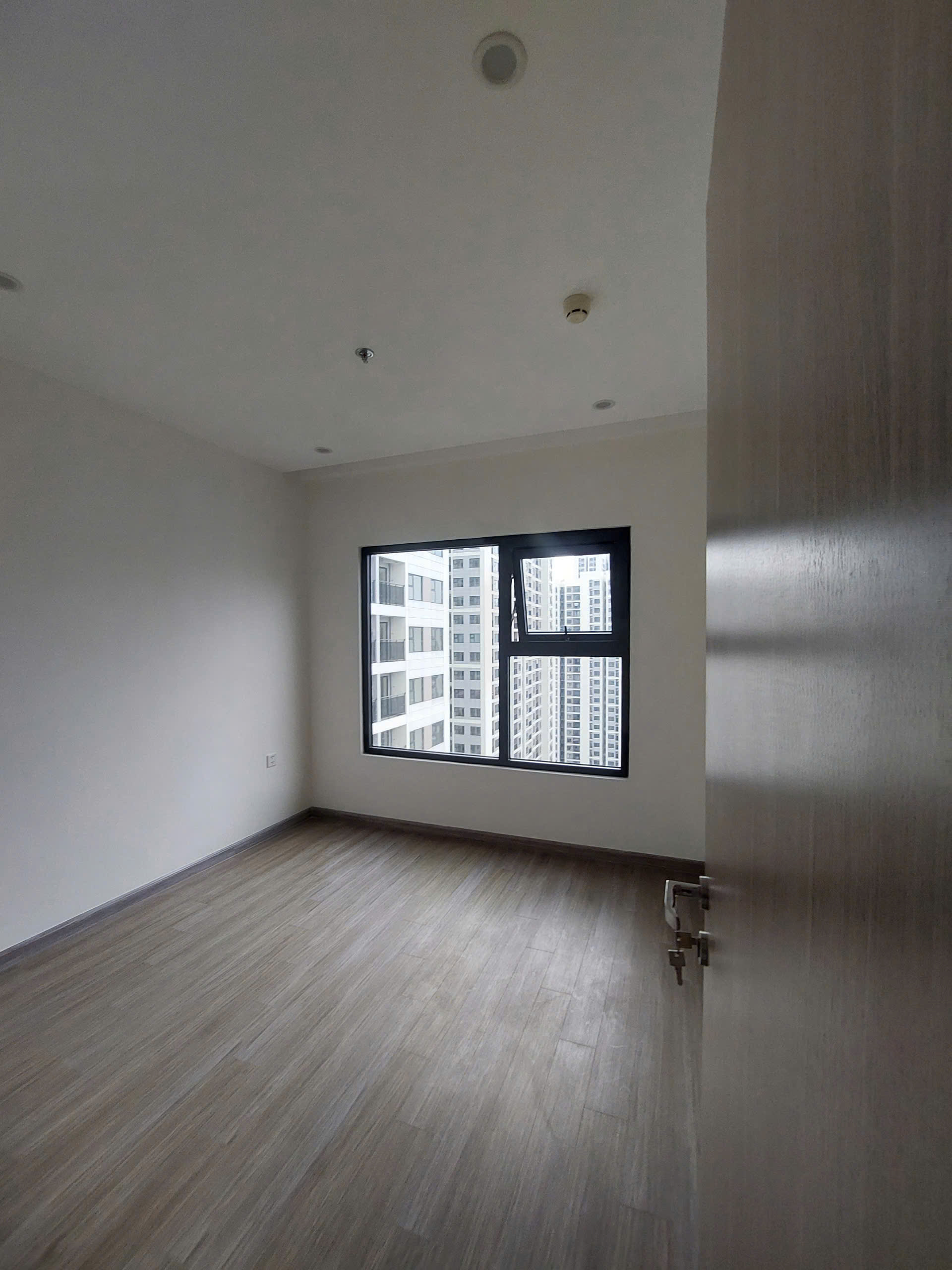 Độc quyền căn 2 phòng ngủ Vinhomes Grand Park - Cam kết giá rẻ nhất.