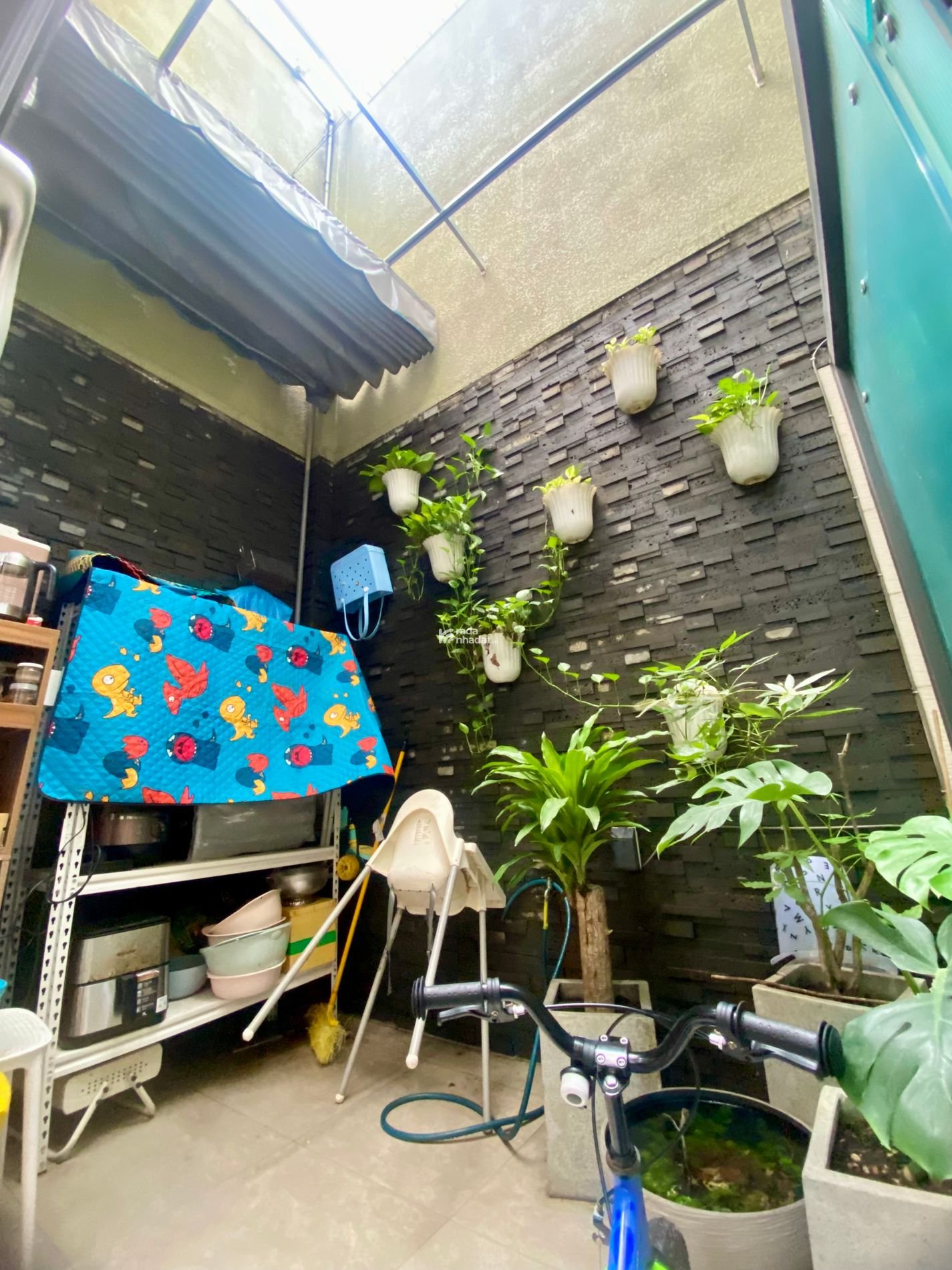 Bán nhà HXH 4 tầng, 74m2, gần AEON Tân Phú, full nội thất, chỉ 8.8 tỷ TL