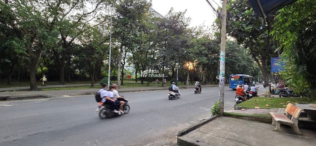 MẶT TIỀN KD ĐƯỜNG VÀNH ĐAI-KDC BÌNH PHÚ-184M2(8X23)-GIÁ 30 TỶ