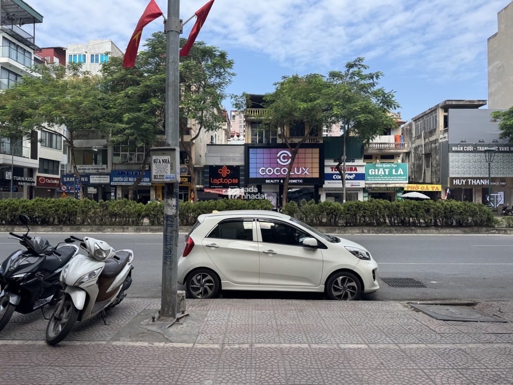 NHÀ MỚI, SÁT PHỐ, KINH DOANH - 7 TẦNG THANG MÁY, Ở SƯỚNG.