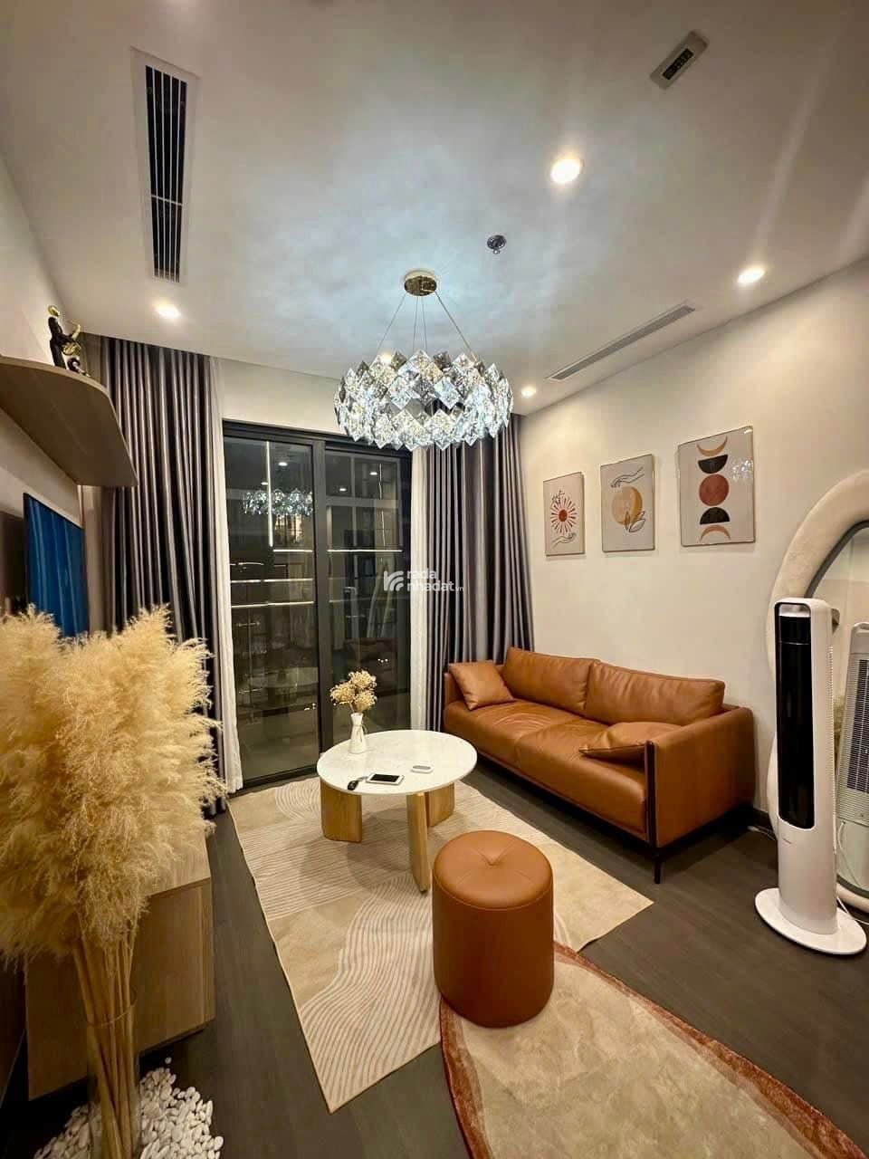 Chính chủ cho thuê căn góc 3PN full đồ, tòa A có view hồ, miễn phí để ô tô và DV, LH: 0365 811 ***