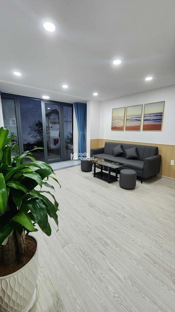 HẺM Ô TÔ, CHIẾN LƯỢC, SÁT TÊN LỬA, 40M2, 4x10M, 4.95 TỶ