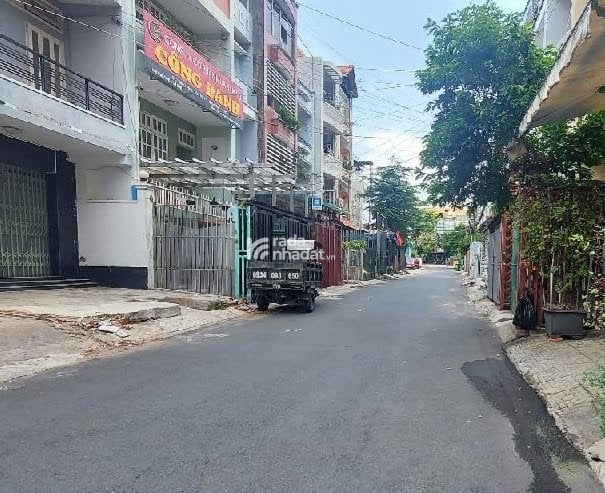 Bán nhà 3 tầng hẻm xe hơi Phan Văn Trị Gò Vấp, ngay Emart, 50m, chỉ 7.8 tỷ TL