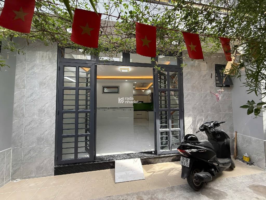 HẺM XE HƠI SÁT NHÀ, LẠC LONG QUÂN, TÂN BÌNH, 7M BỀ NGANG CÓ KC Ở NGAY. GIẢM 350TR CHỈ CÒN 5.3T 