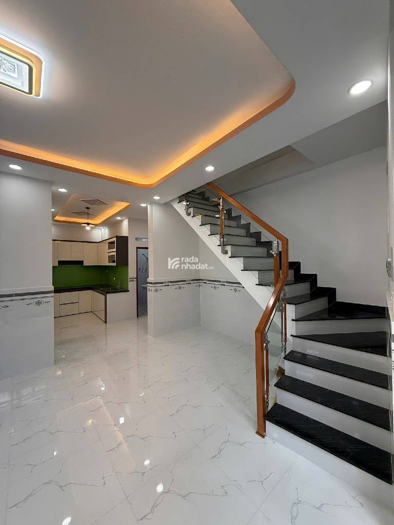 HẺM XE HƠI SÁT NHÀ, LẠC LONG QUÂN, TÂN BÌNH, 7M BỀ NGANG CÓ KC Ở NGAY. GIẢM 350TR CHỈ CÒN 5.3T 