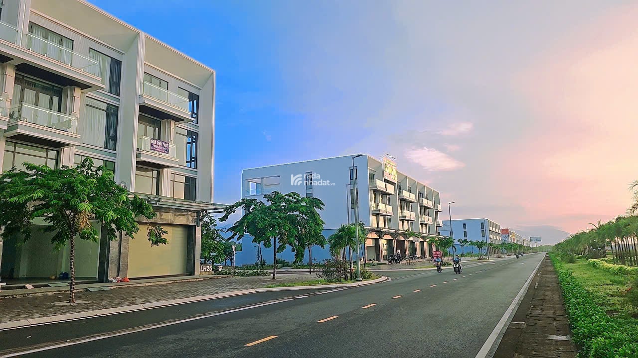 BÁN SHOPHOUSE SONADEZI HỮU PHƯỚC GẮN LIỀN VỚI KCN VÀ SÂN GOLF CHÂU ĐỨC