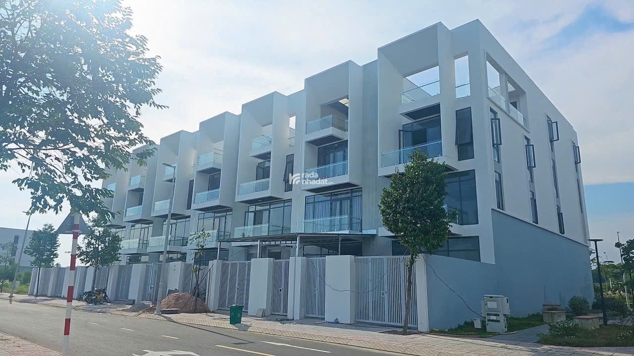 BÁN SHOPHOUSE SONADEZI HỮU PHƯỚC GẮN LIỀN VỚI KCN VÀ SÂN GOLF CHÂU ĐỨC