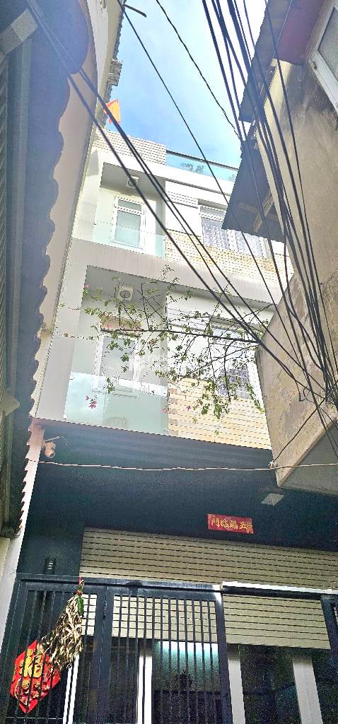 BÁN NHÀ NGAY CHỢ PHÚ LÂM - CÁCH MT 1 CĂN - NHÀ 4 TẦNG KIÊN CỐ - NỞ HẬU