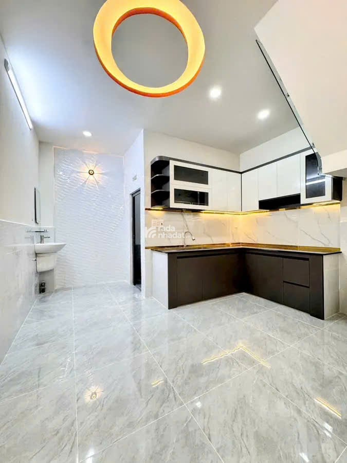 Siêu phẩm 2 tầng ngay chợ Gò Xoài HXH Lô Tư, Bình Hưng Hòa A, Bình Tân chỉ 4.65 tỷ