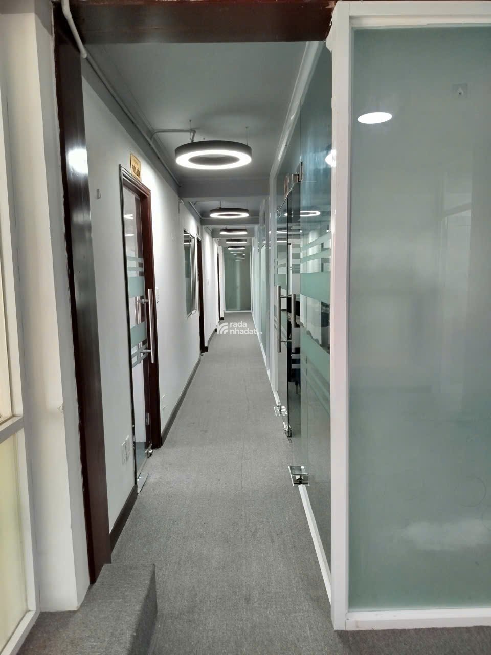 TIÊU ĐIỂM SÀI GÒN: VĂN PHÒNG HẠNG SANG - NGUYÊN TẦNG 8 ĐỘC LẬP TẠI QUẬN 3!