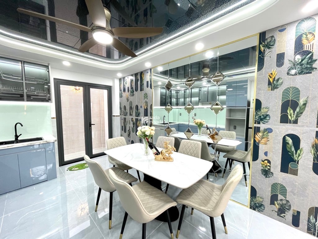 gò vấp hxh, 4 tầng ,nhỉnh 7T, nhà mới tặng nội thất