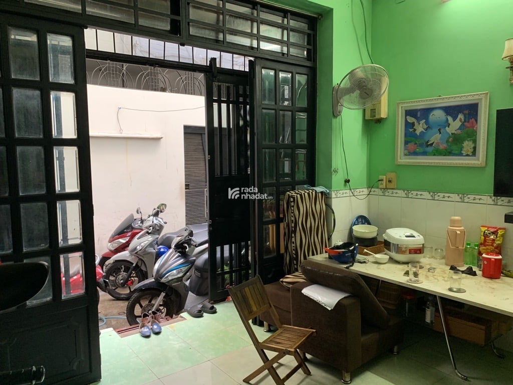 Nhà 4 tầng, nở hậu, trung tâm Phú Nhuận!