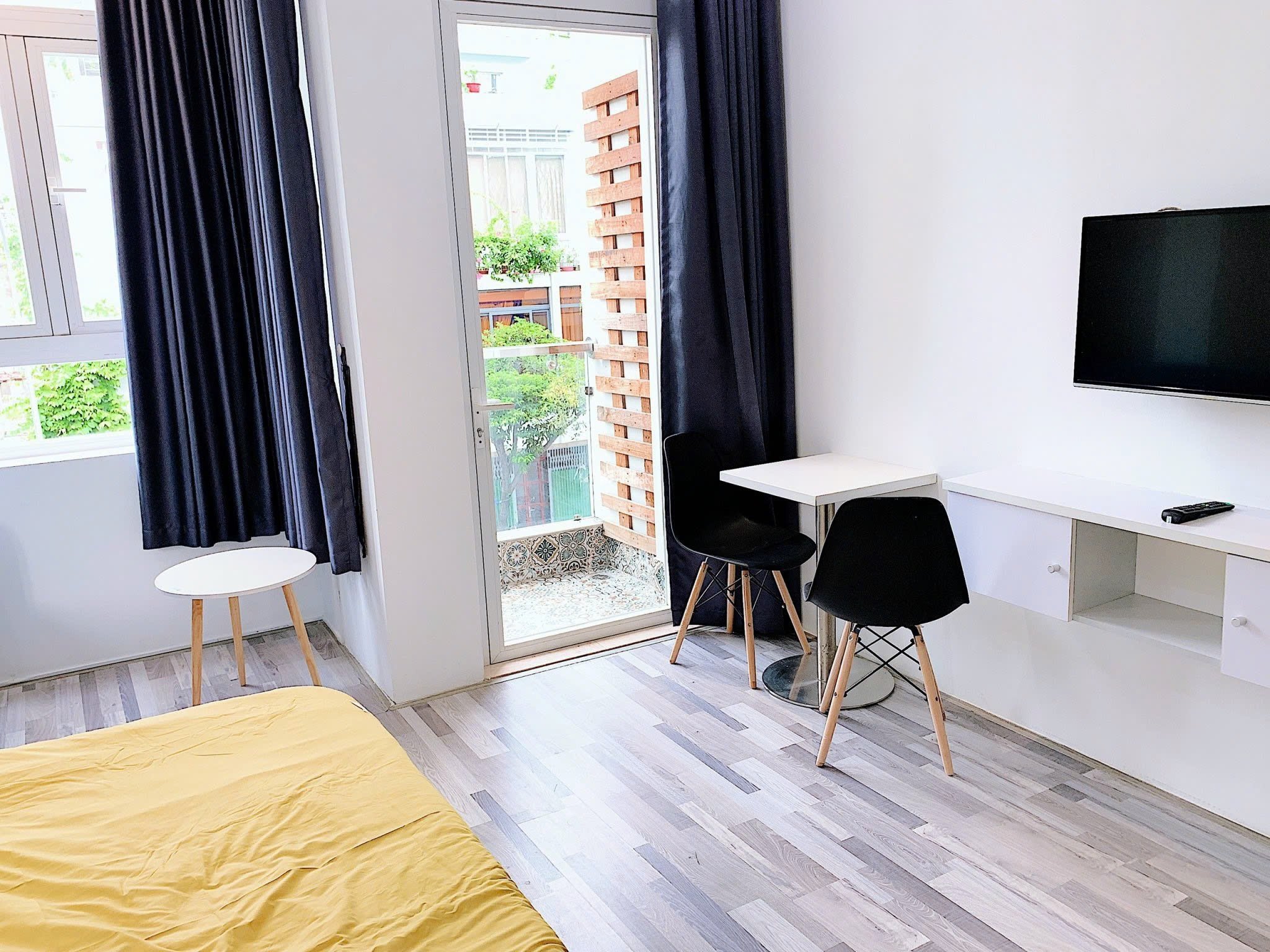 Căn Hộ Có Ban Công Quận 1 Gần Bùi Viện, Đại Học Hoa Sen, Chung cư Soho