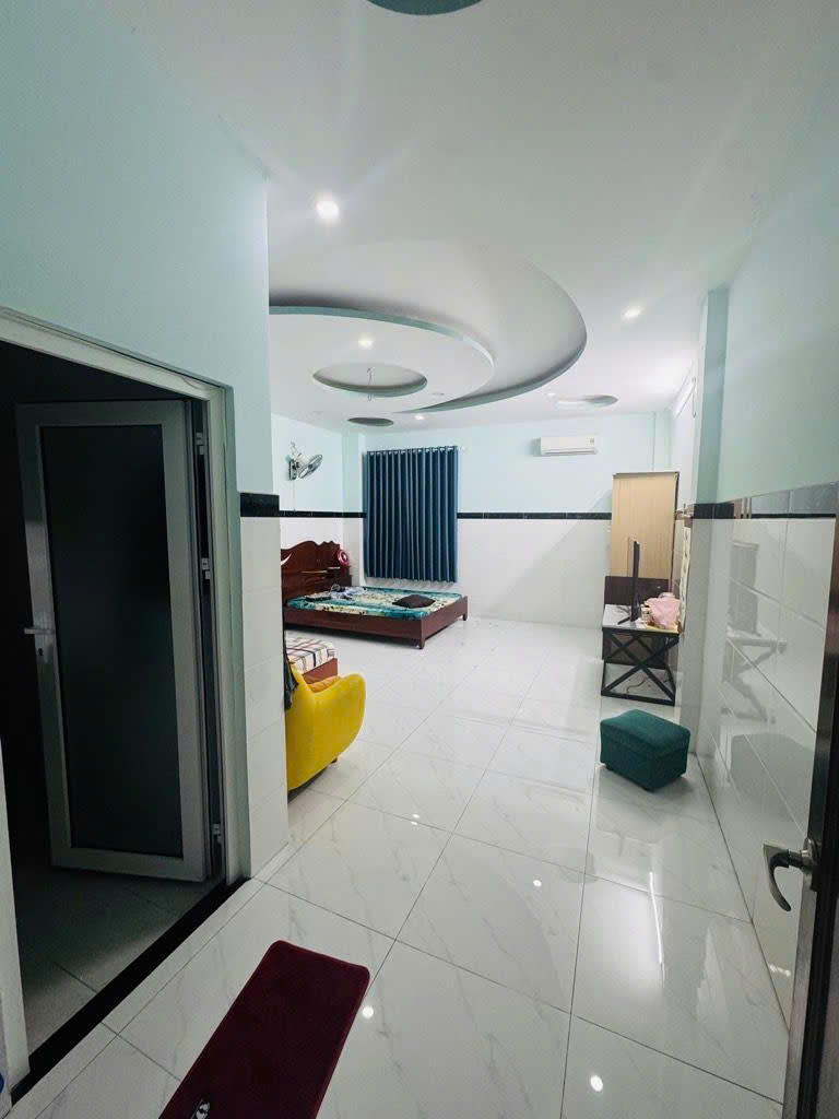 BÁN NHÀ MẶT TIỀN DƯƠNG TỰ QUÁN,KHU TÊN LỬA (5m x 19m x 4 TẦNG) 9,5 TỶ TL