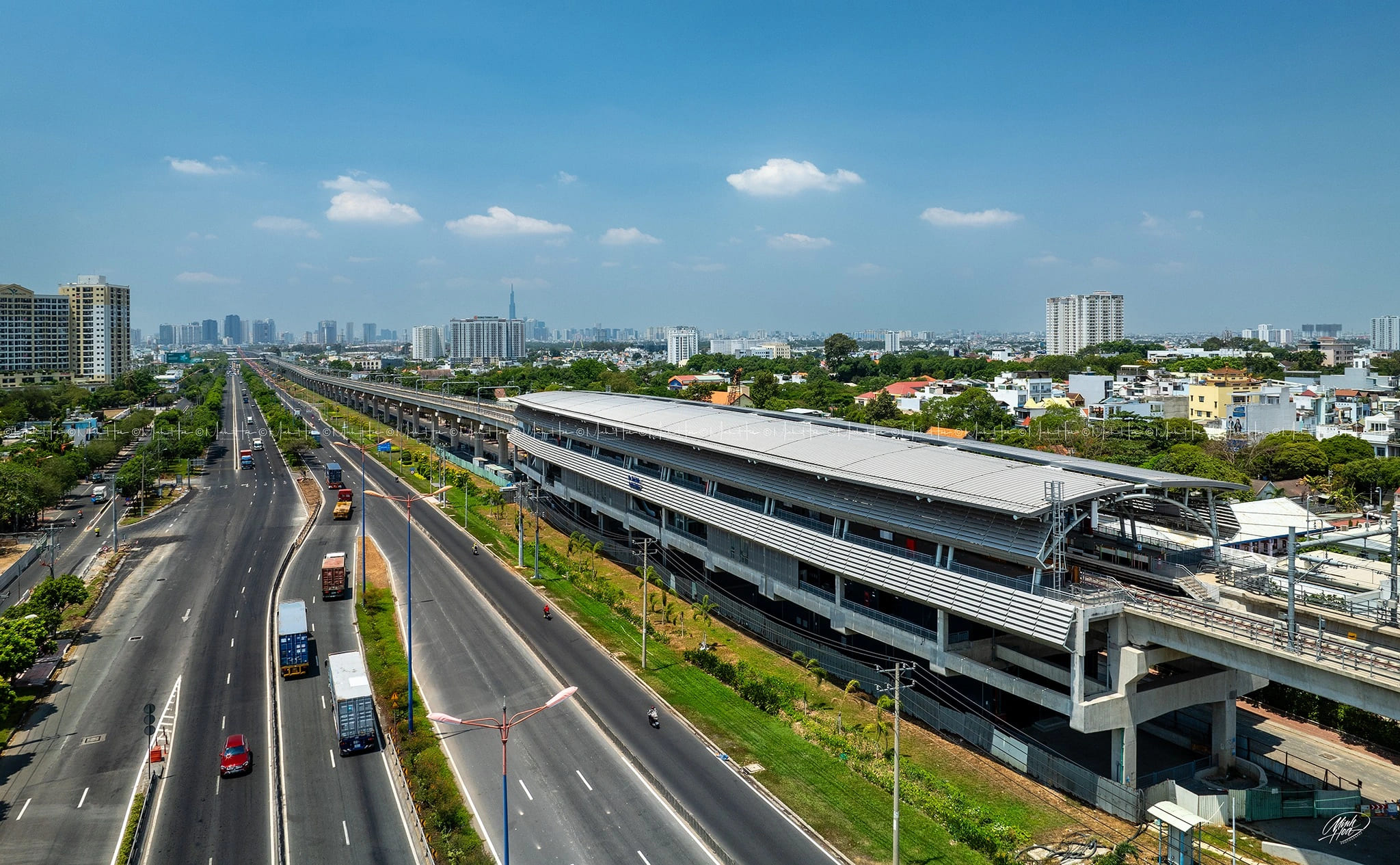 BÁN CĂN HỘ 3PN FULL NỘI THẤT NGAY GA METRO - 10P VÀO QUẬN 1