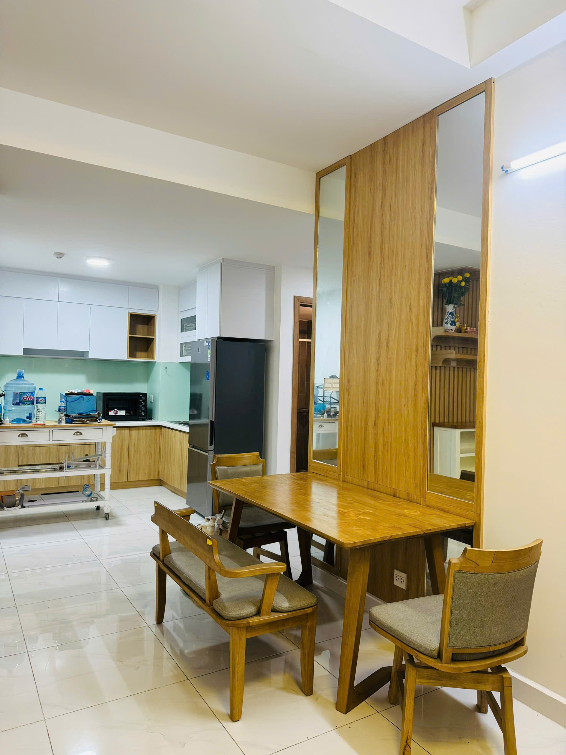 BÁN CĂN HỘ 3PN FULL NỘI THẤT NGAY GA METRO - 10P VÀO QUẬN 1