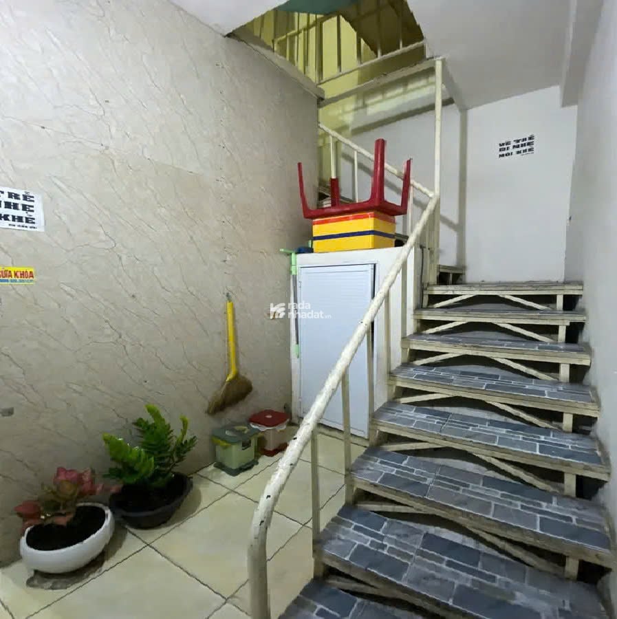 Bán nhà Quận Tân Bình - Lạc Long Quân -  6.9 x 21 m - Cho thuê 480 tr - 3 Tầng - 9.5 tỷ