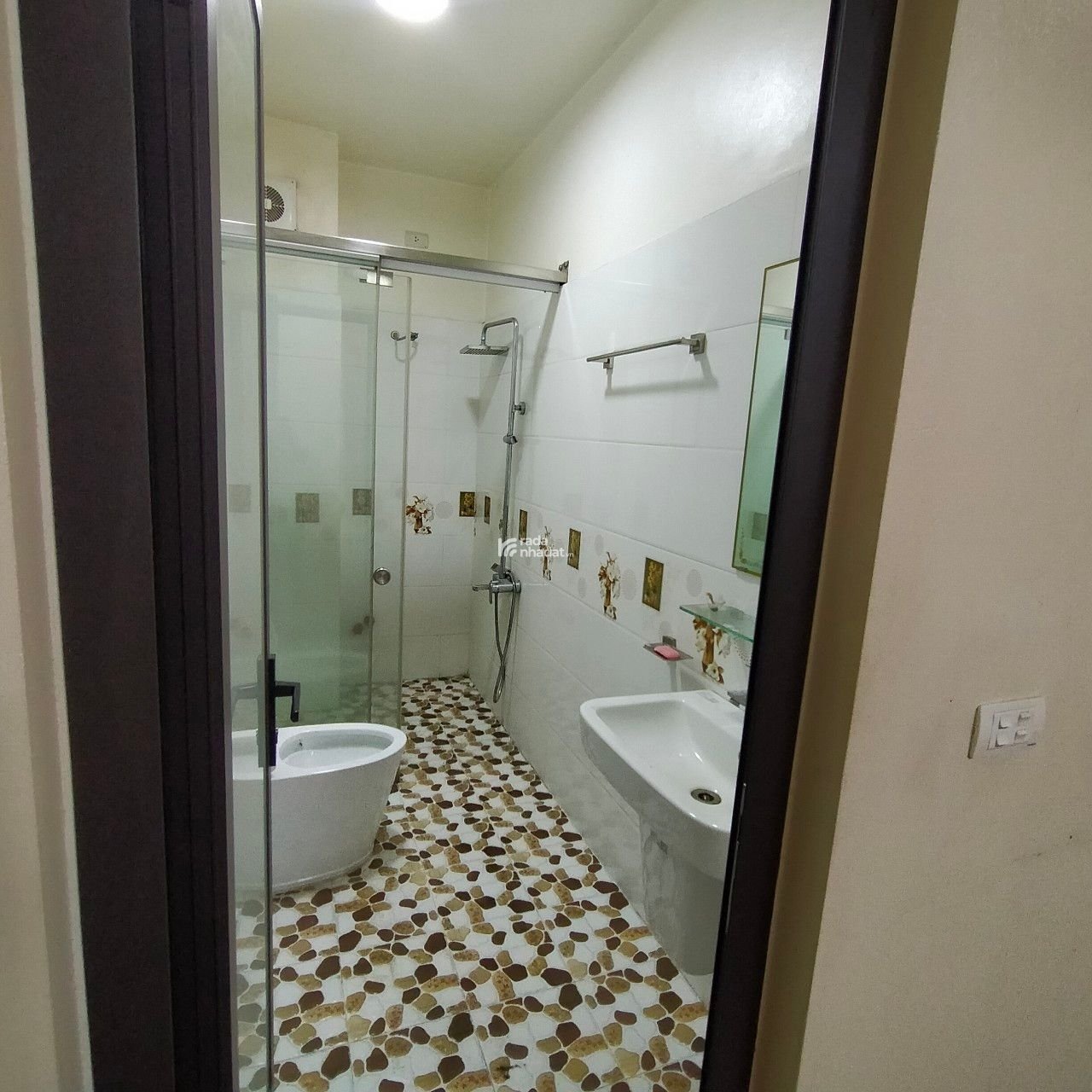 Quỹ căn giá rẻ 2PN, 3PN giá chỉ tư 3 tỷ, sổ sẵn, hỗ trợ bank nếu cần, liên hệ em Vinh cư dân