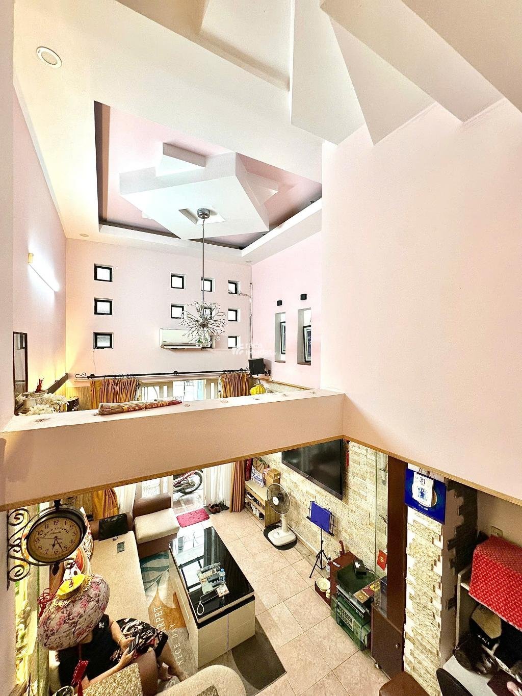 NHÀ ĐẸP THIẾT KẾ LỆCH TẦNG KO GIAN THOÁNG MÁT • 5 PN 6 WC KHÉP KÍN • TẶNG FULL NỘI THẤT • Ở  KD