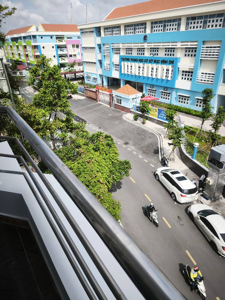 NHÀ 4 TẦNG BTCT, CỨNG CÁP - ĐỐI DIỆN TRƯỜNG HỌC, KINH DOANH ĐỈNH  