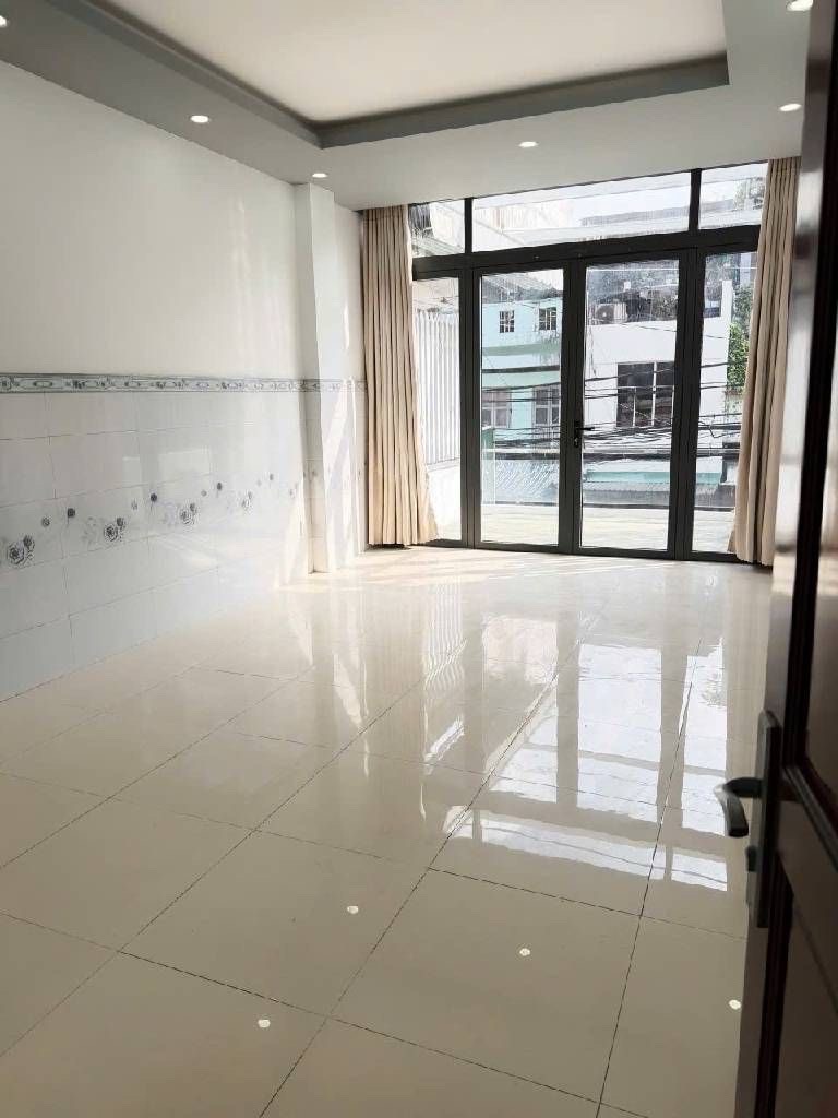 KHU VIP Q11 - 4 TẦNG - MẶT TIỀN KINH DOANH ĐỈNH - XE HƠI NGỦ TRONG NHÀ 
