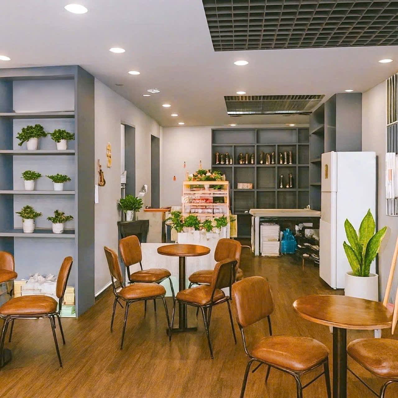 Shophouse đẳng cấp Mặt tiền QUẬN TÂN BÌNH - Phổ Quang - 7.4x10 m Vuông vức - 2 Tầng - 11 tỷ