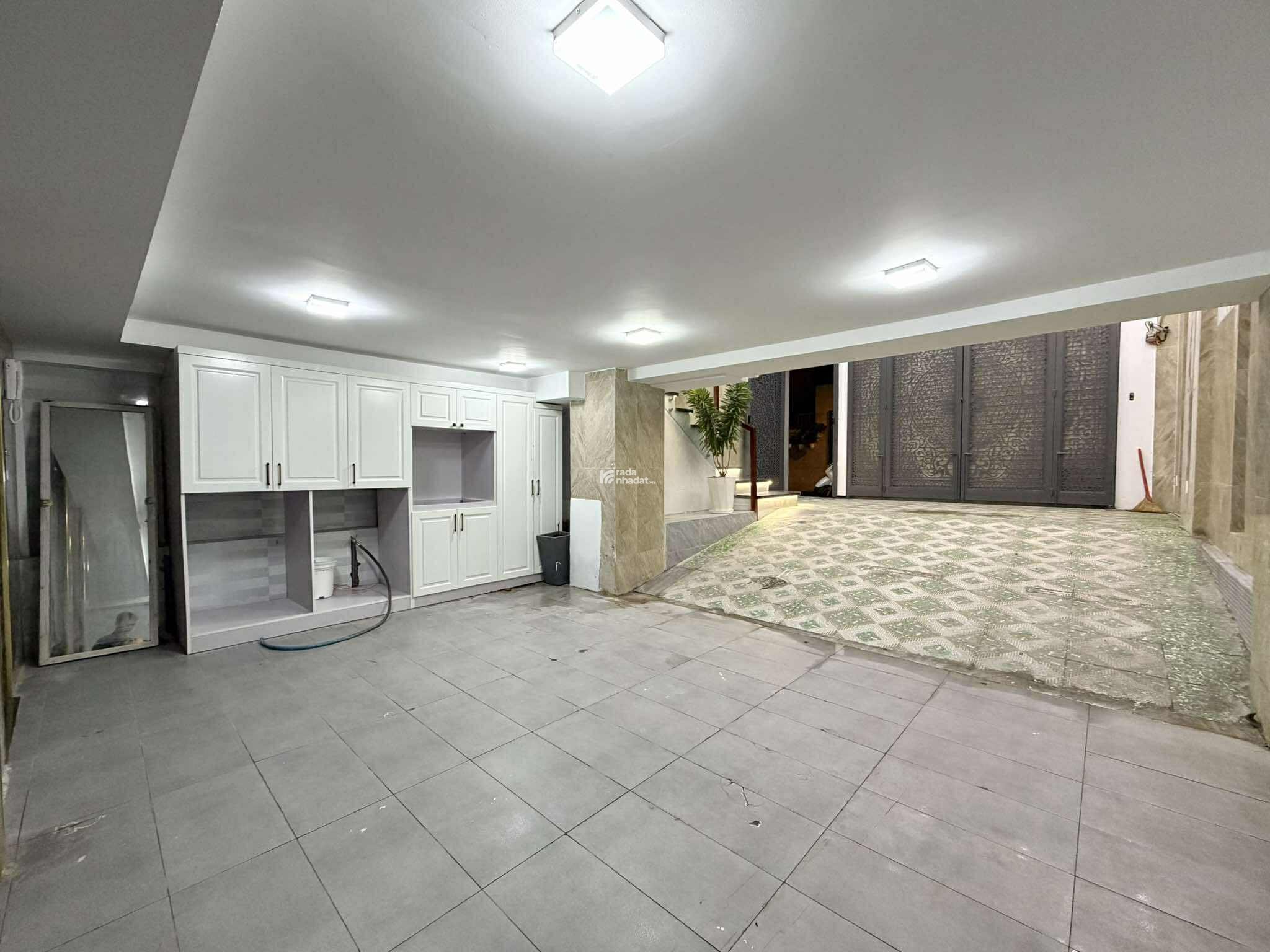 VILLA MẶT TIỀN PHÚ NHUẬN GIÁP NGUYỄN VĂN TRỖI - HẦM  4 TẦNG THANG MÁY - 18.3 TỶ