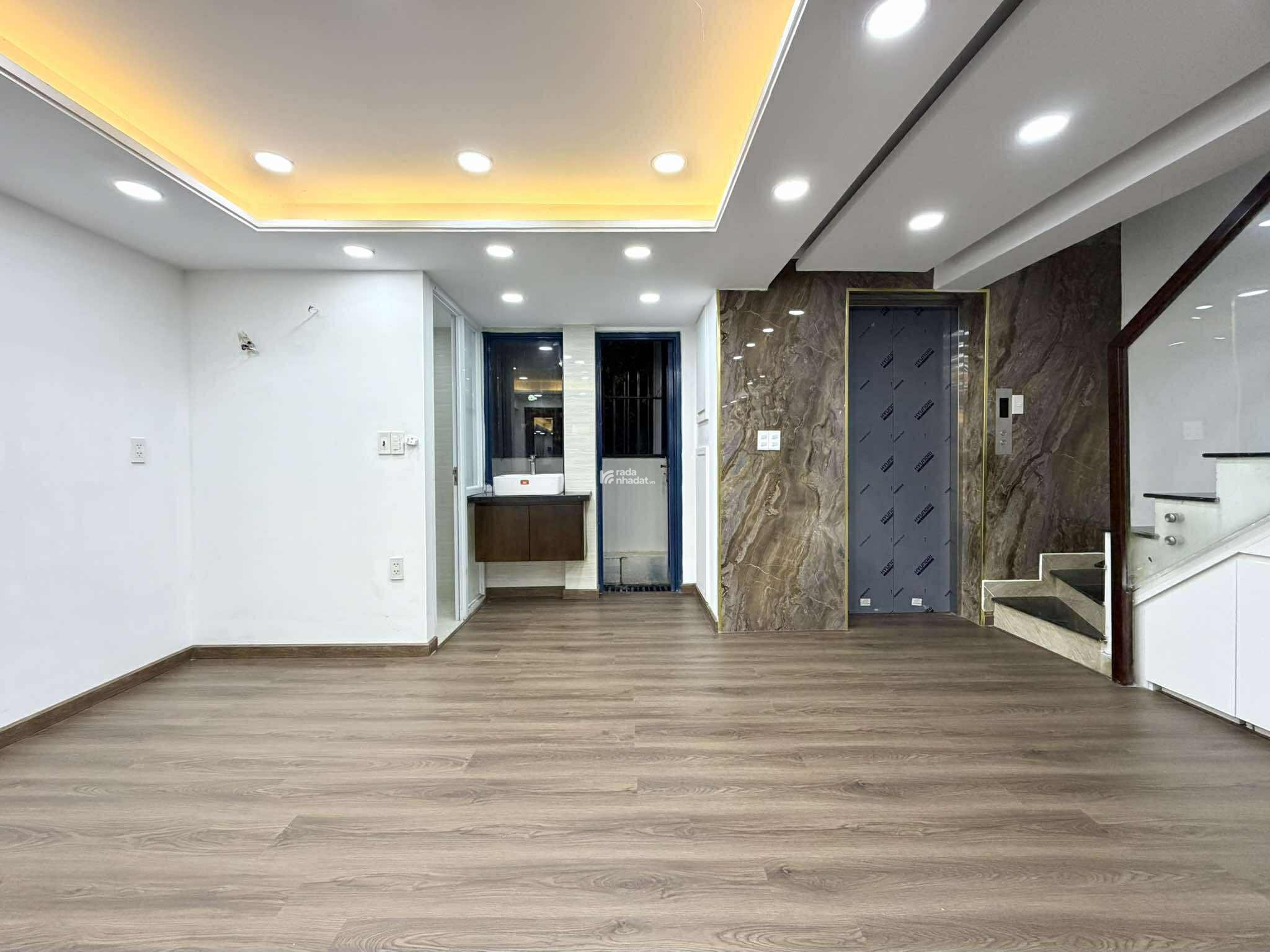 VILLA MẶT TIỀN PHÚ NHUẬN GIÁP NGUYỄN VĂN TRỖI - HẦM  4 TẦNG THANG MÁY - 18.3 TỶ