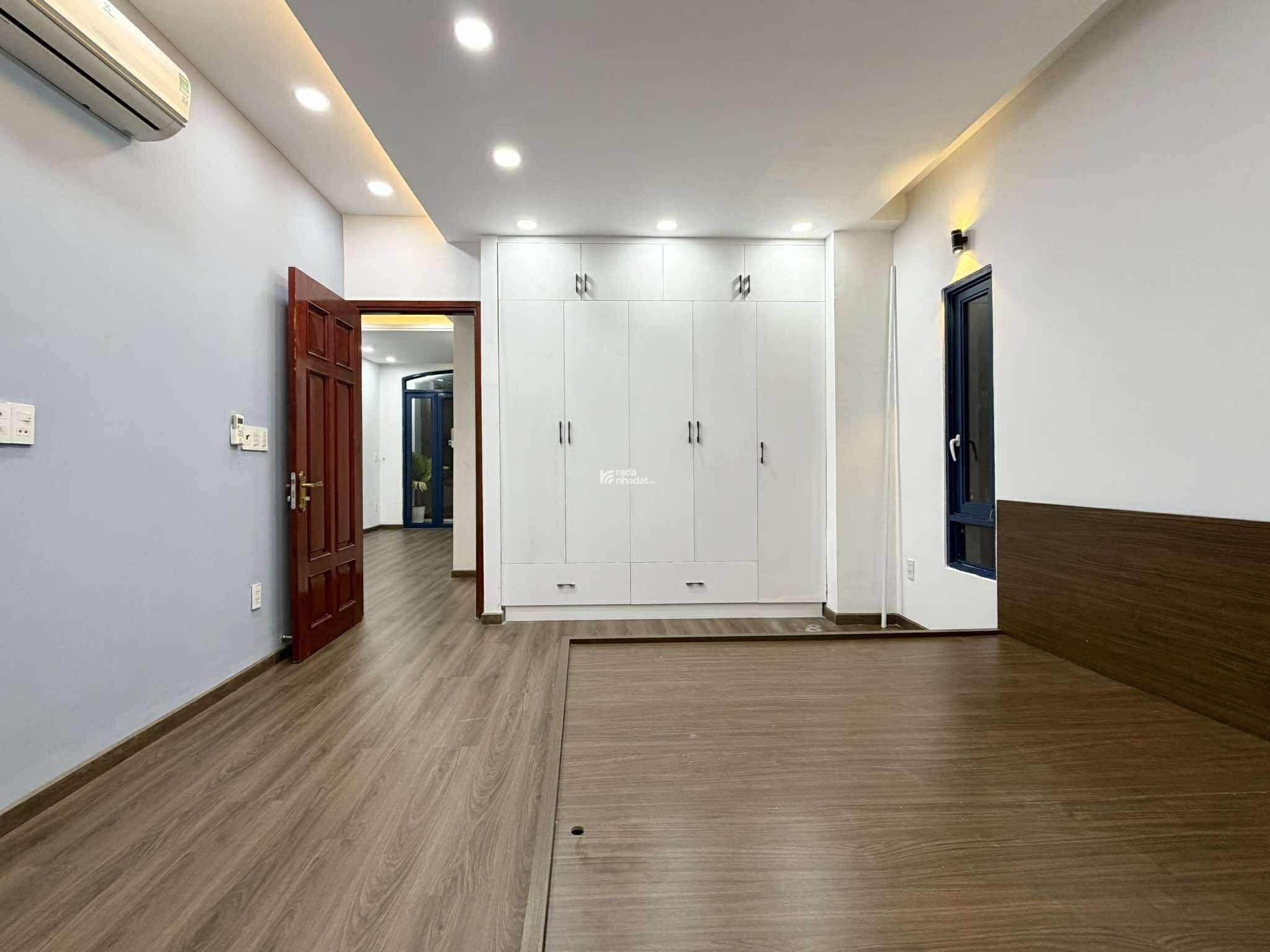 VILLA MẶT TIỀN PHÚ NHUẬN GIÁP NGUYỄN VĂN TRỖI - HẦM  4 TẦNG THANG MÁY - 18.3 TỶ