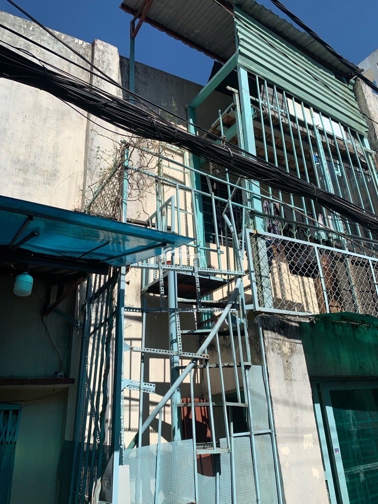  Bán nhà Lê Trọng Tấn, Lô Góc, 75m2, Hẻm Xe Hơi Tận Cửa, Chỉ 4.85 Tỷ