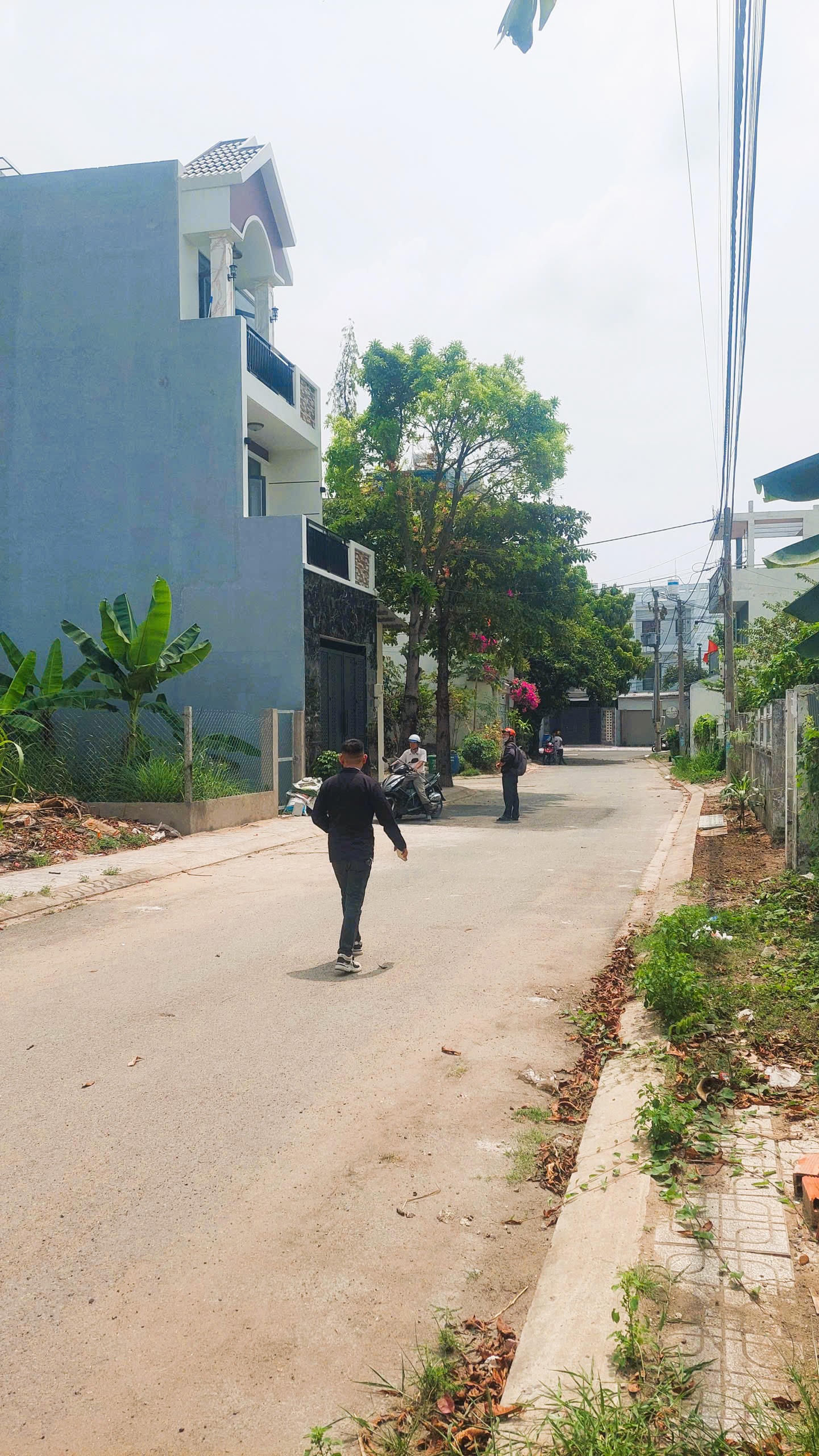 ĐẤT VUÔNG VỨC NGANG 4M, ĐƯỜNG Ô TÔ TRÁNH, KHU PHÂN LÔ, GẦN KĐT ĐÔNG TĂNG LONG - CHỈ 3.3TỶ