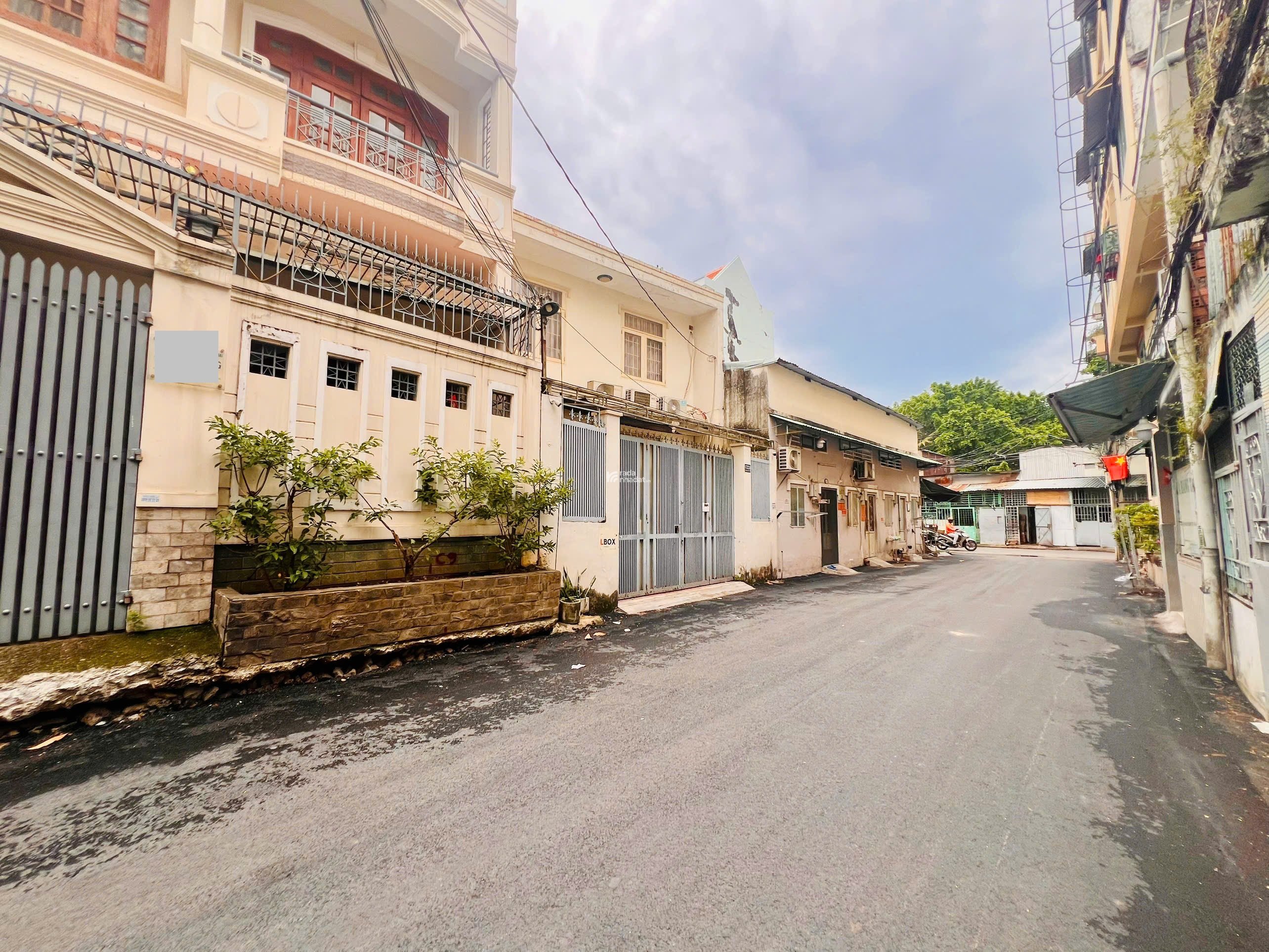 Bán Gấp Nhà HxH 8m- Bùi Đình Túy -Gần Rạch Xuyên Tâm-93,5m2 Giá Chỉ 14,9 Tỷ Sổ Vuông. k Lỗi.