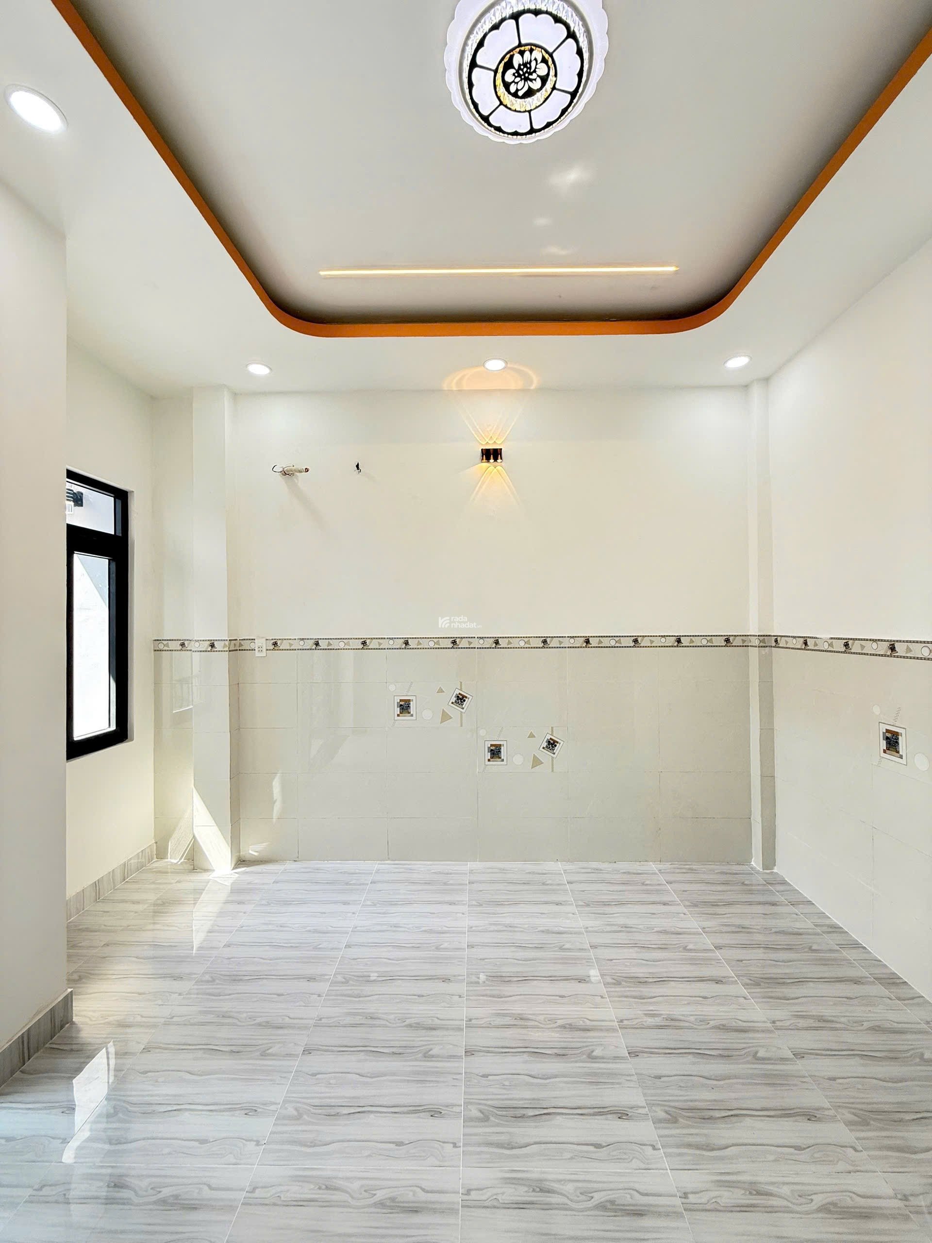 Bán nhà hẻm xe hơi chủ tặng nội thất 2tỷ980, DT 45m2 Đường 5A, phường Bình Hưng Hoà A, Bình Tân