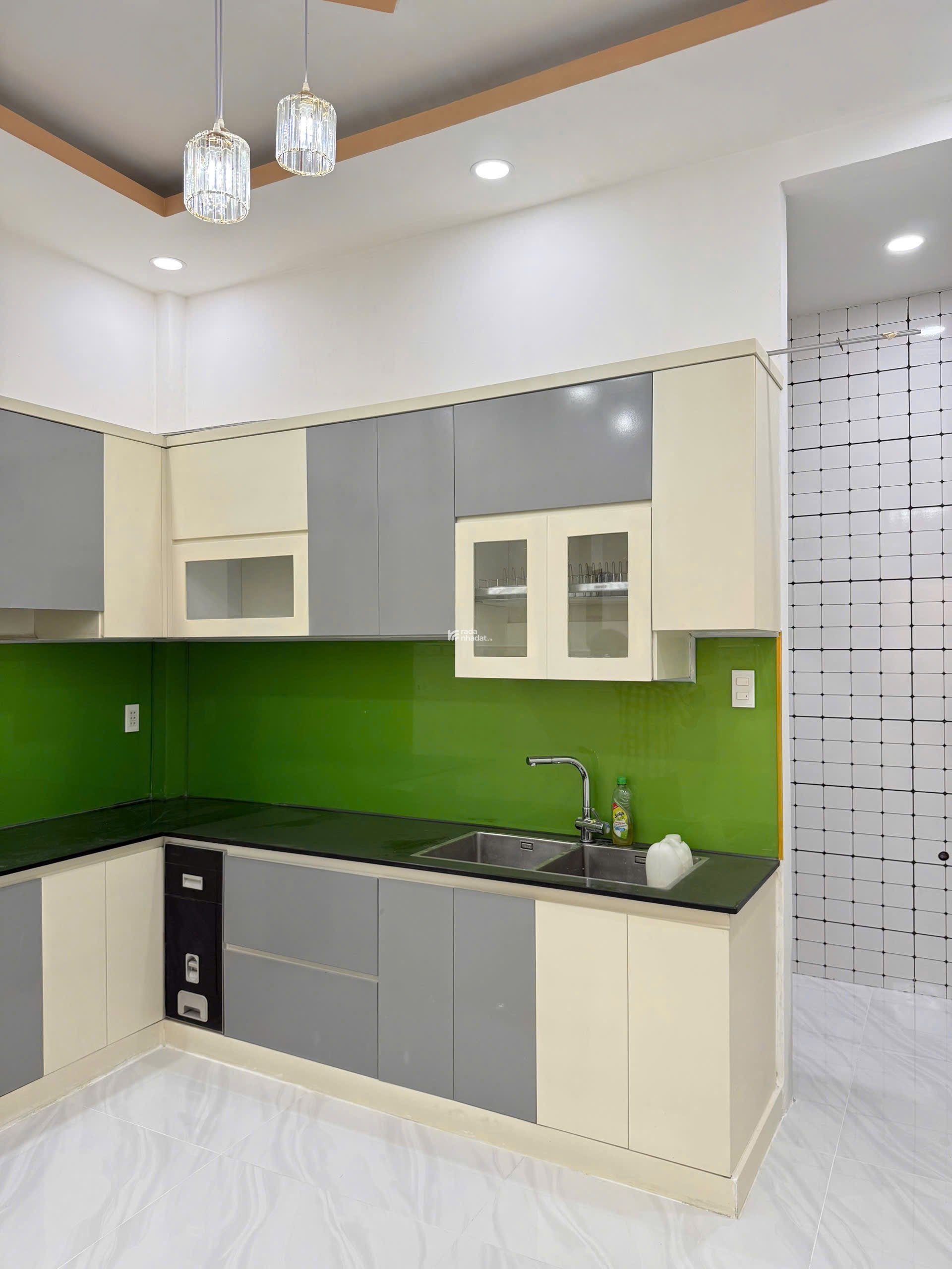 Bán nhà hẻm xe hơi chủ tặng nội thất 2tỷ980, DT 45m2 Đường 5A, phường Bình Hưng Hoà A, Bình Tân