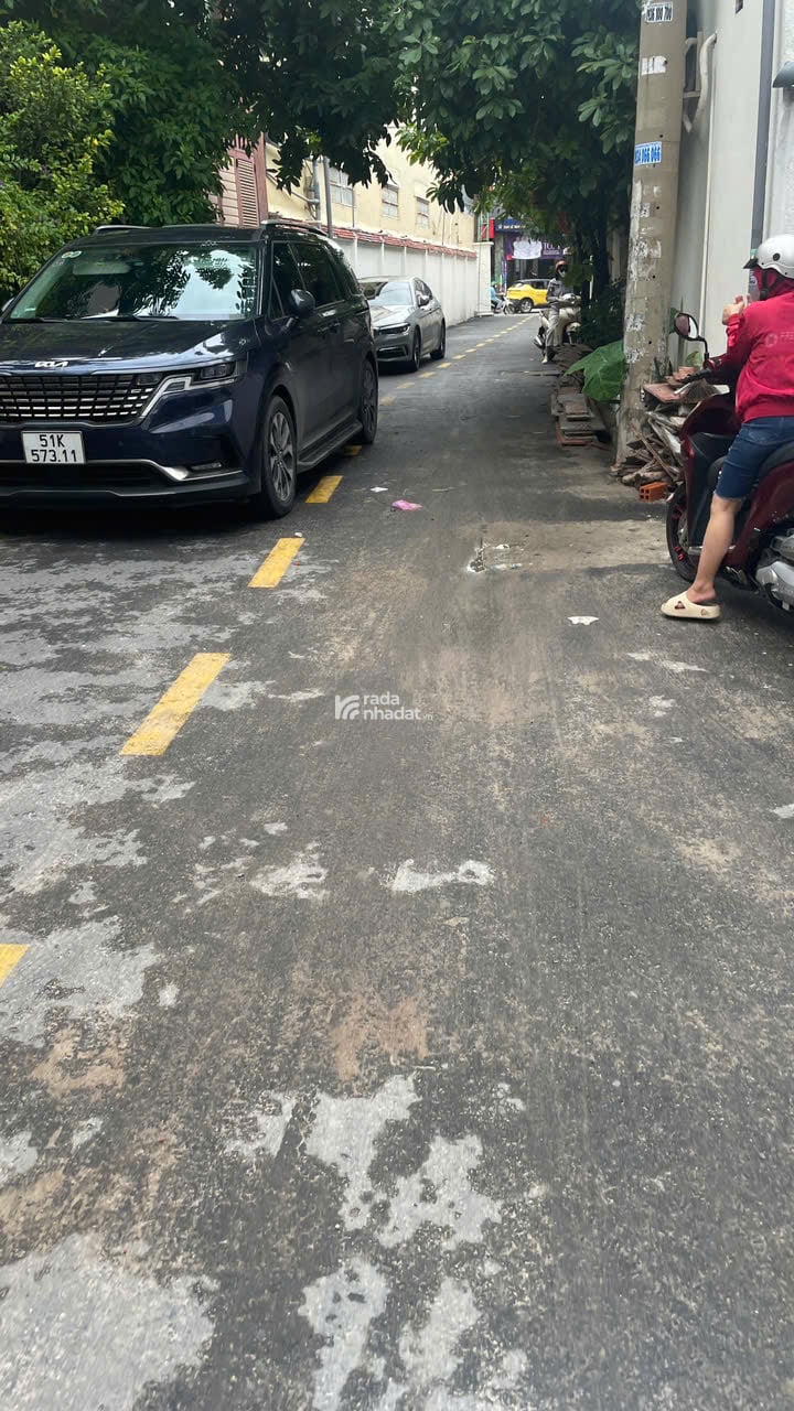 Nhà Phố  4PNgủ, 5WC  Ngay Cổng chính máy bia Heiniken Lê Văn Khương P Hiệp Thành Q 12