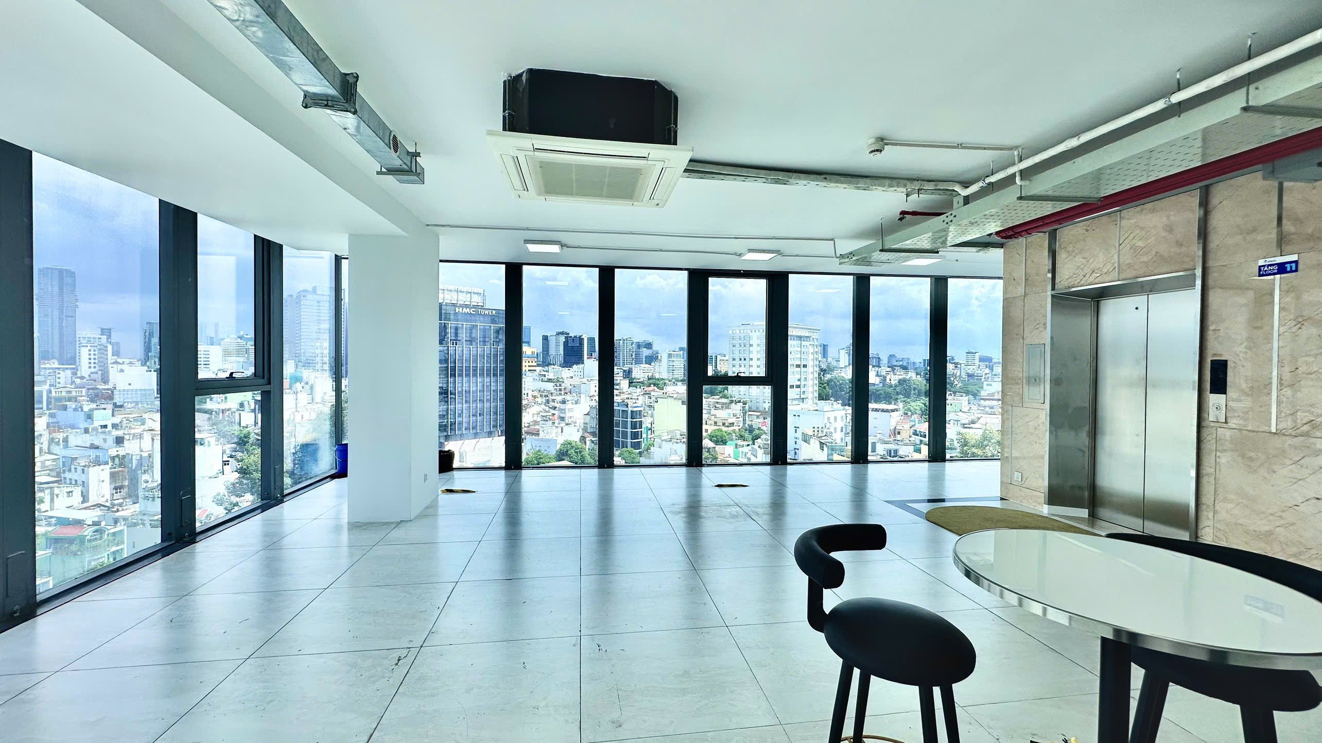 VĂN PHÒNG VIEW ĐÔNG NAM: CƠ HỘI HIẾM TẠI TRẦN QUANG KHẢI, QUẬN 1!