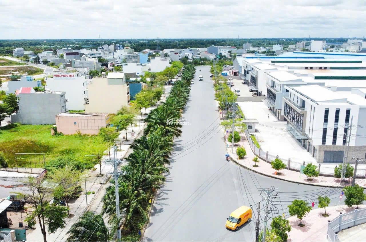 Bán đất trong KDC Tân Đô, sổ hồng riêng, xây dựng tự do