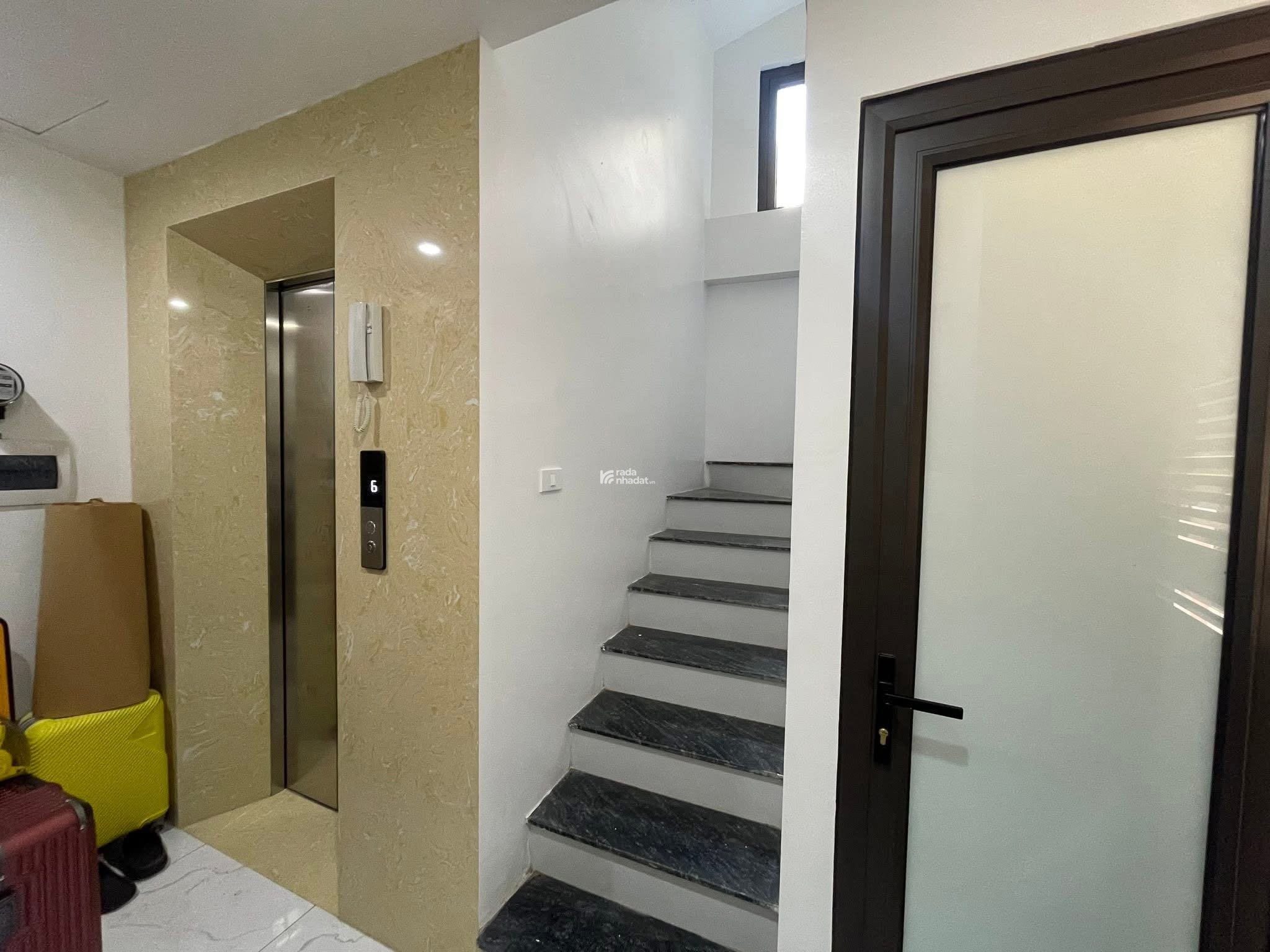 Tôn Đức Thắng - Trung tâm Đống Đa - 7 tầng thang máy - Lô góc - Ô tô tránh- 23.2 Tỷ