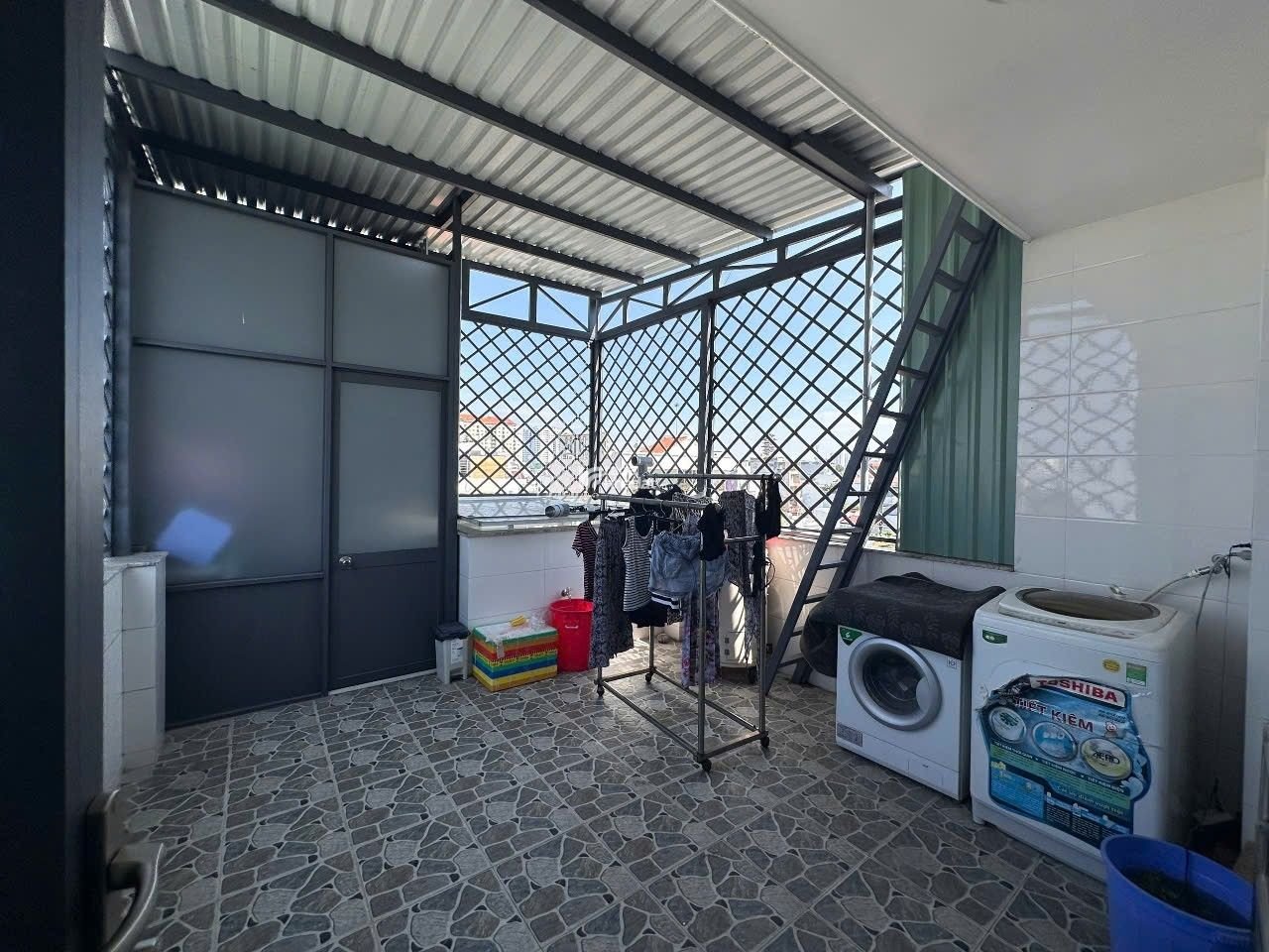 Mặt tiền Lê Lư, 80m2, 6 tầng thang máy, 12PN, chỉ 15.45 tỷ, dòng tiền 500tr/năm