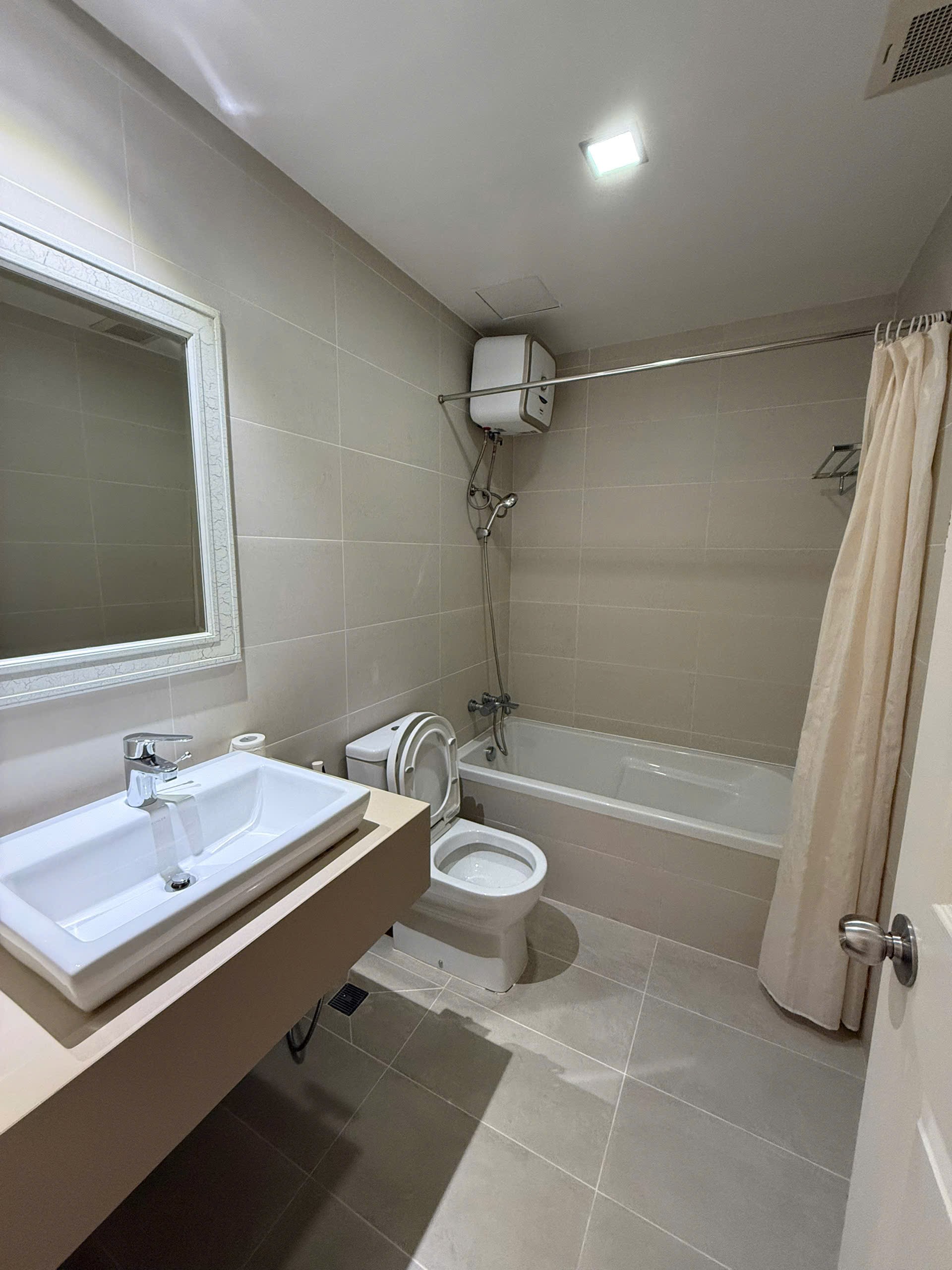 Bán căn hộ Green valley, căn góc, PMH, Q7, 122m2, 3PN, nhà đẹp, giá chỉ 13,3 tỷ