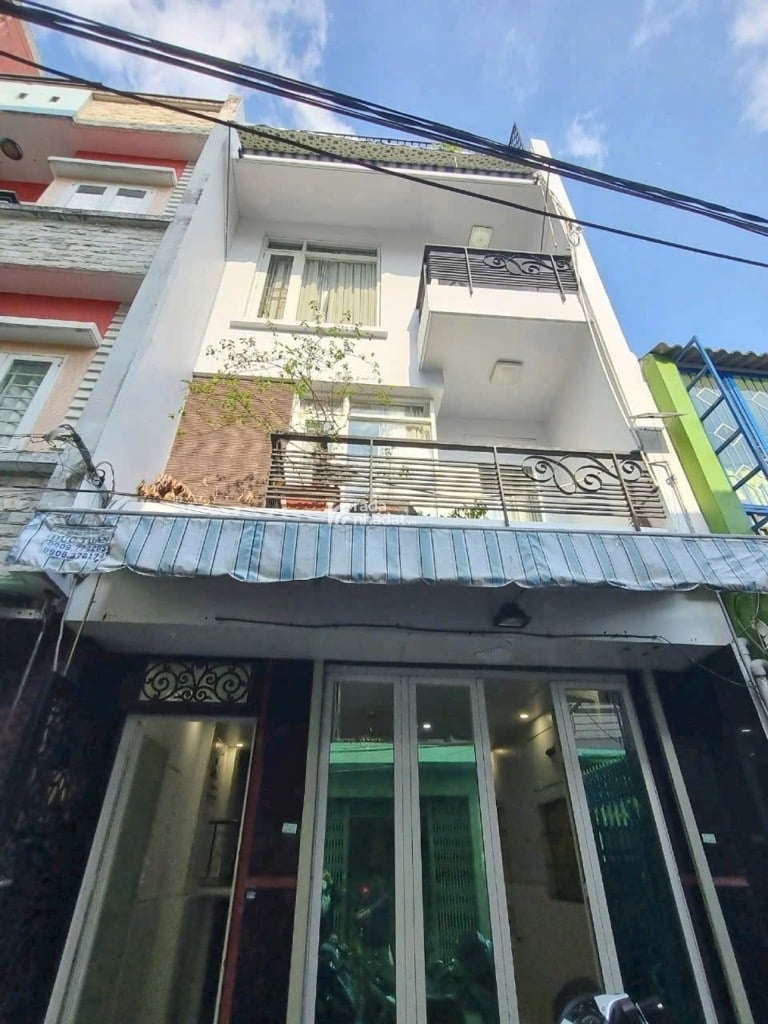 GIÁP TÊN LỬA - NGAY CHIẾN LƯỢC - VỊ TRÍ ĐẸP - HẺM 7M XE HƠI THOẢI MÁI - NHÀ ĐÚC 4 TẦNG KIÊN CỐ