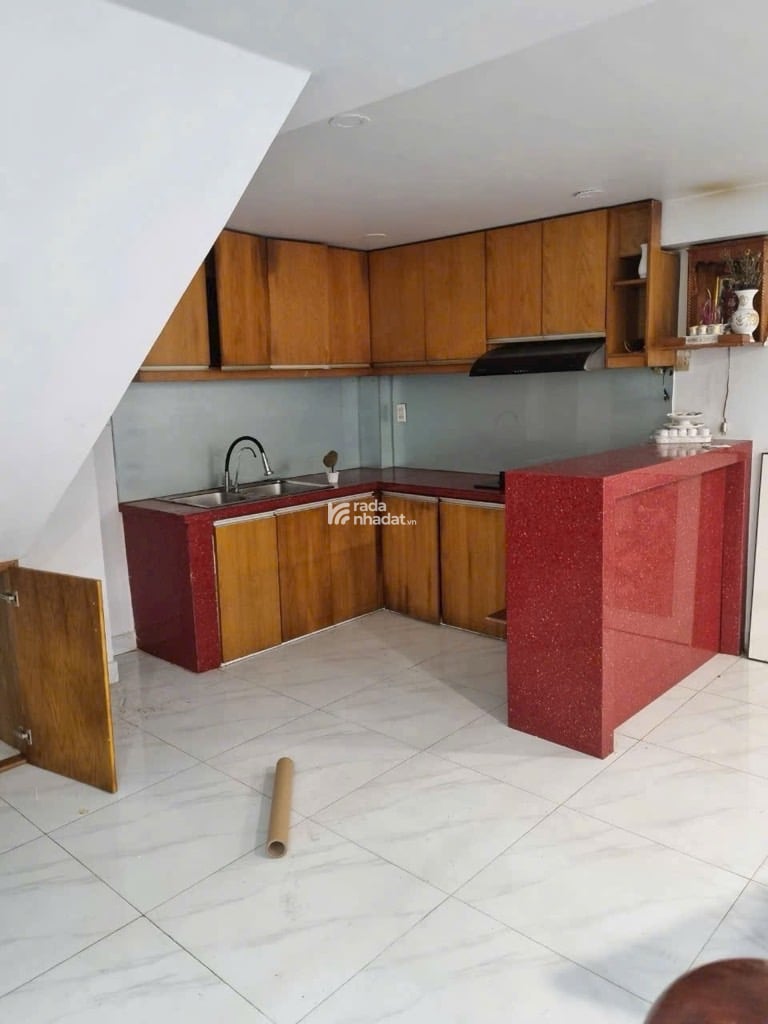 GIÁP TÊN LỬA - NGAY CHIẾN LƯỢC - VỊ TRÍ ĐẸP - HẺM 7M XE HƠI THOẢI MÁI - NHÀ ĐÚC 4 TẦNG KIÊN CỐ