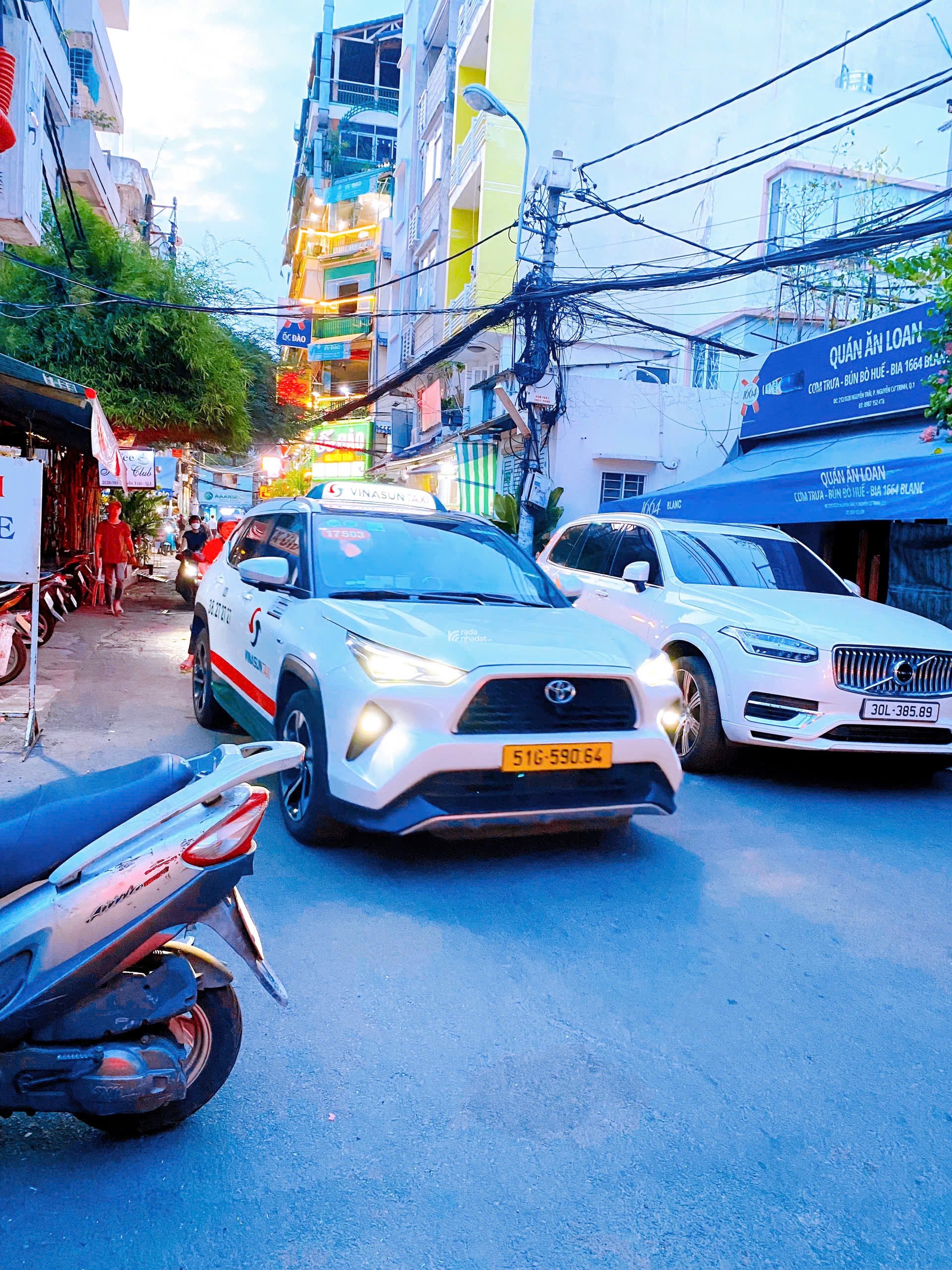 Bán nhà Nguyễn Trãi, QUẬN 1, hẻm Xe hơi, Sổ vuông vức 3 x 17 m, Giá 14.5 tỷ