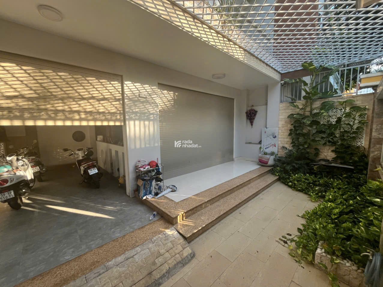 BIỆT THỰ BÊN SÔNG NỘI THẤT SIÊU VIP 4PN,4WC GIÁP GIGAMALL GIÁ 35TR