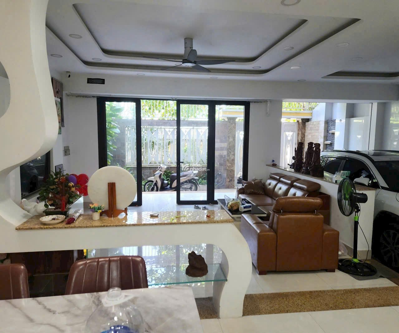 BIỆT THỰ BÊN SÔNG NỘI THẤT SIÊU VIP 4PN,4WC GIÁP GIGAMALL GIÁ 35TR