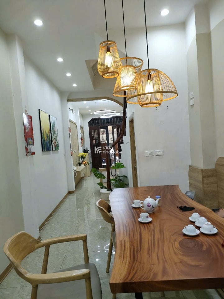 BÁN NHÀ Ở CẦU GIẤY - 44M2 - OTO TRÁNH NHAU ĐỖ CỬA NHÀ - KINH DOANH ĐỈNH