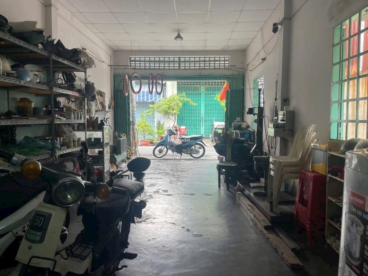 Bán nhà C4 115m2 Mặt Tiền Trung Mỹ Tây 1, Quận 12 