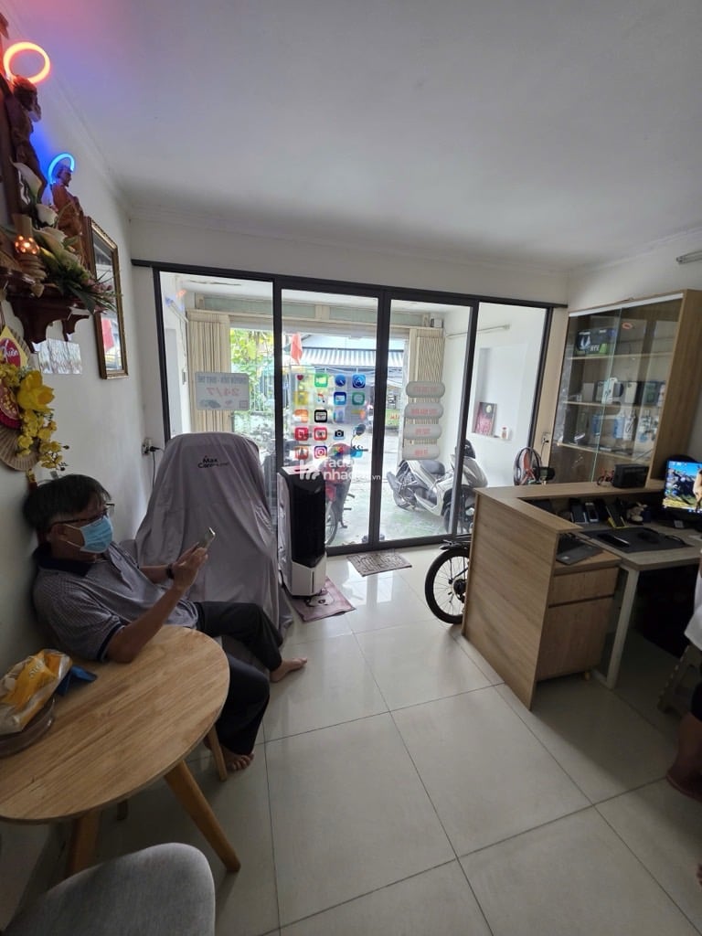 HIẾM - HÓT - MẶT TIỀN KINH DOANH ĐƯỜNG QUANG TRUNG, GẦN TRƯỜNG HOA LƯ, KHU VIP KIẾN THIẾT